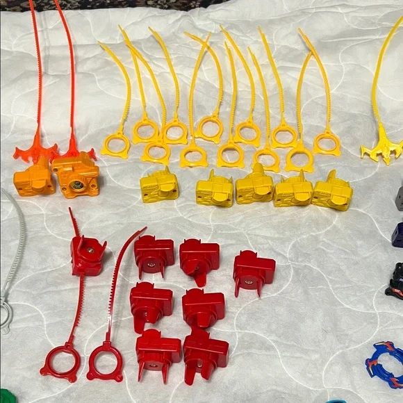 VINTAGE Hasbro Colorful Beyblade Set